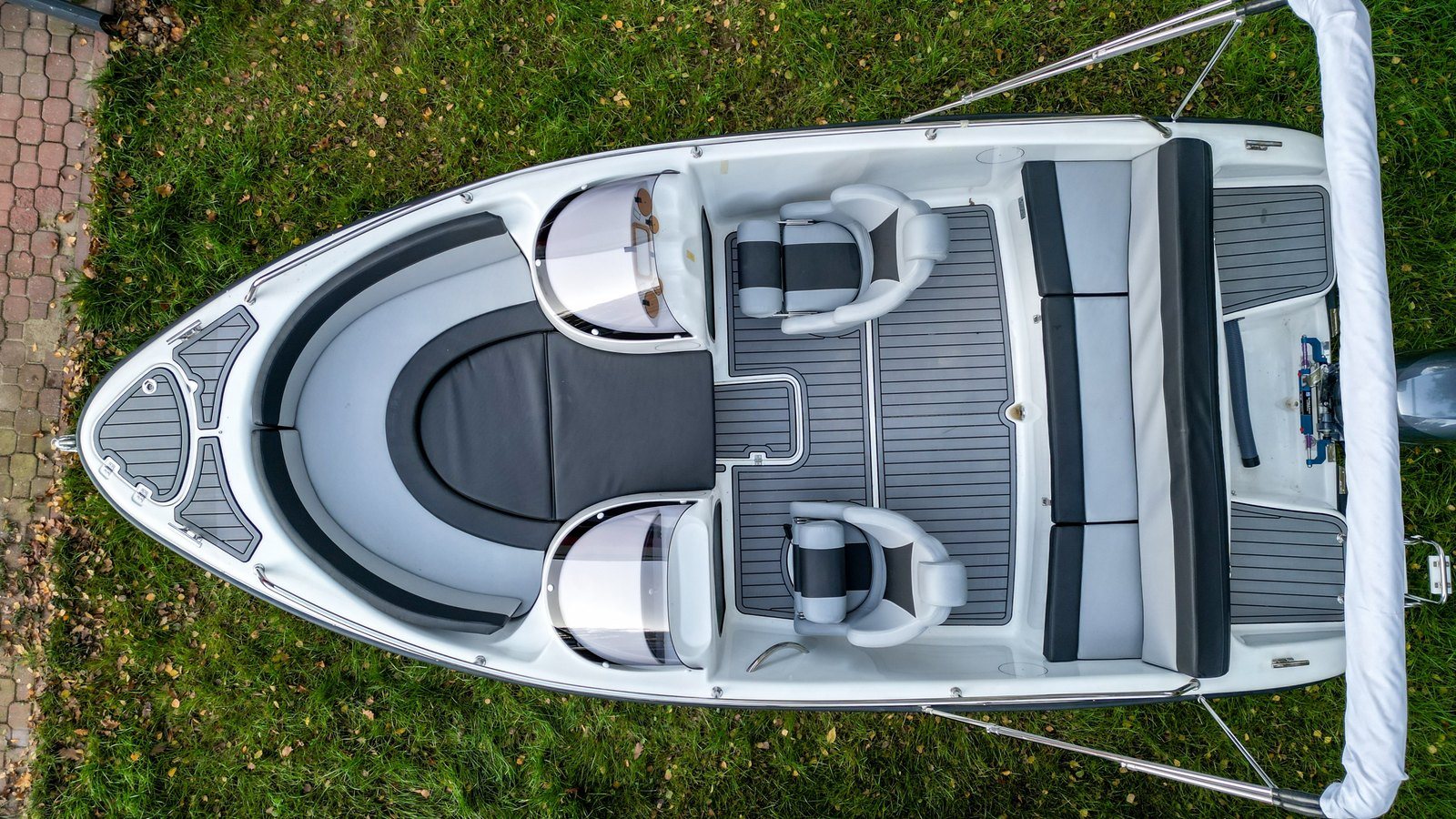 Equinox 500 Duo widziany z drona